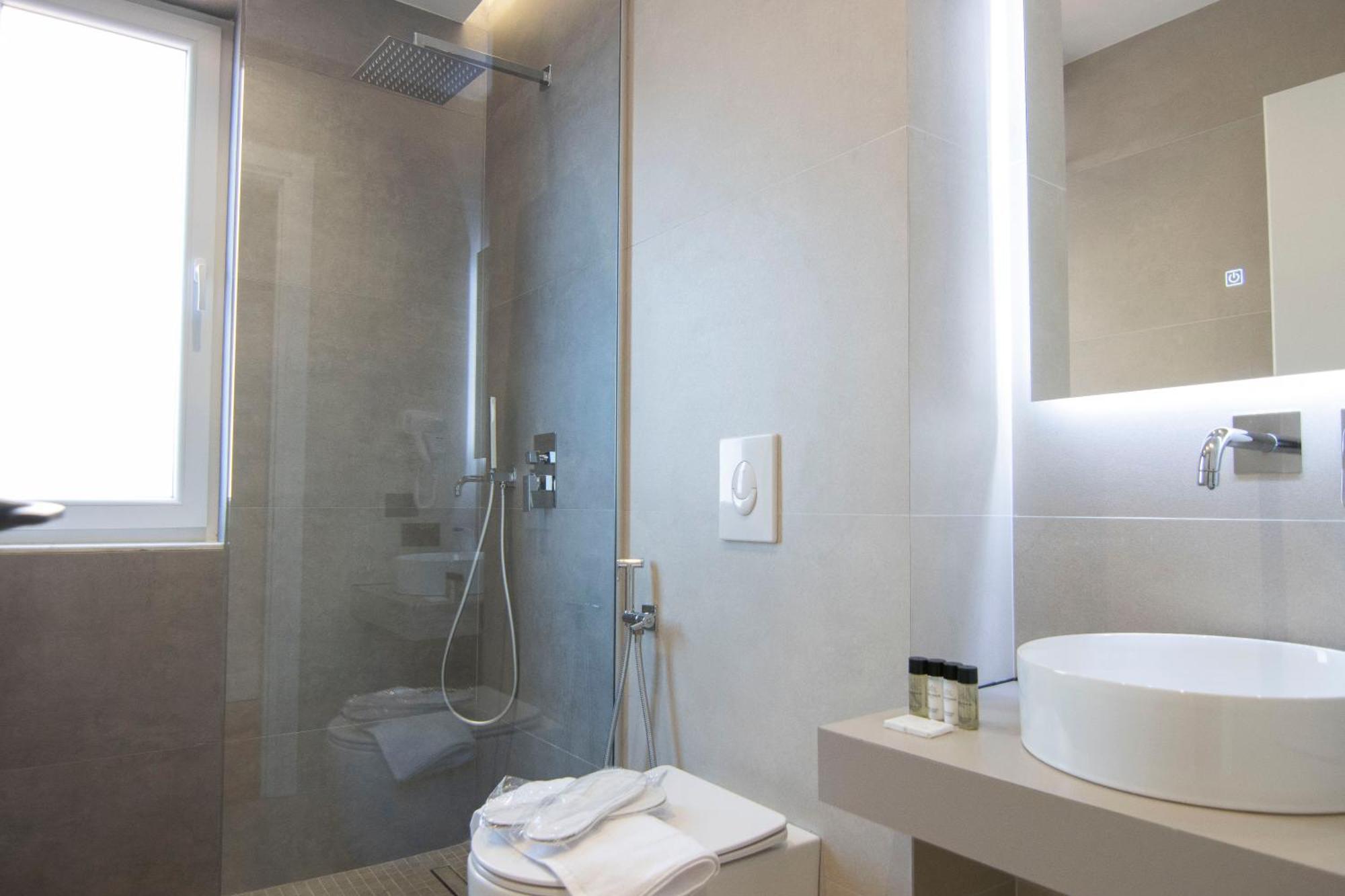 Mina Luxury Rooms Tiranë Ngoại thất bức ảnh