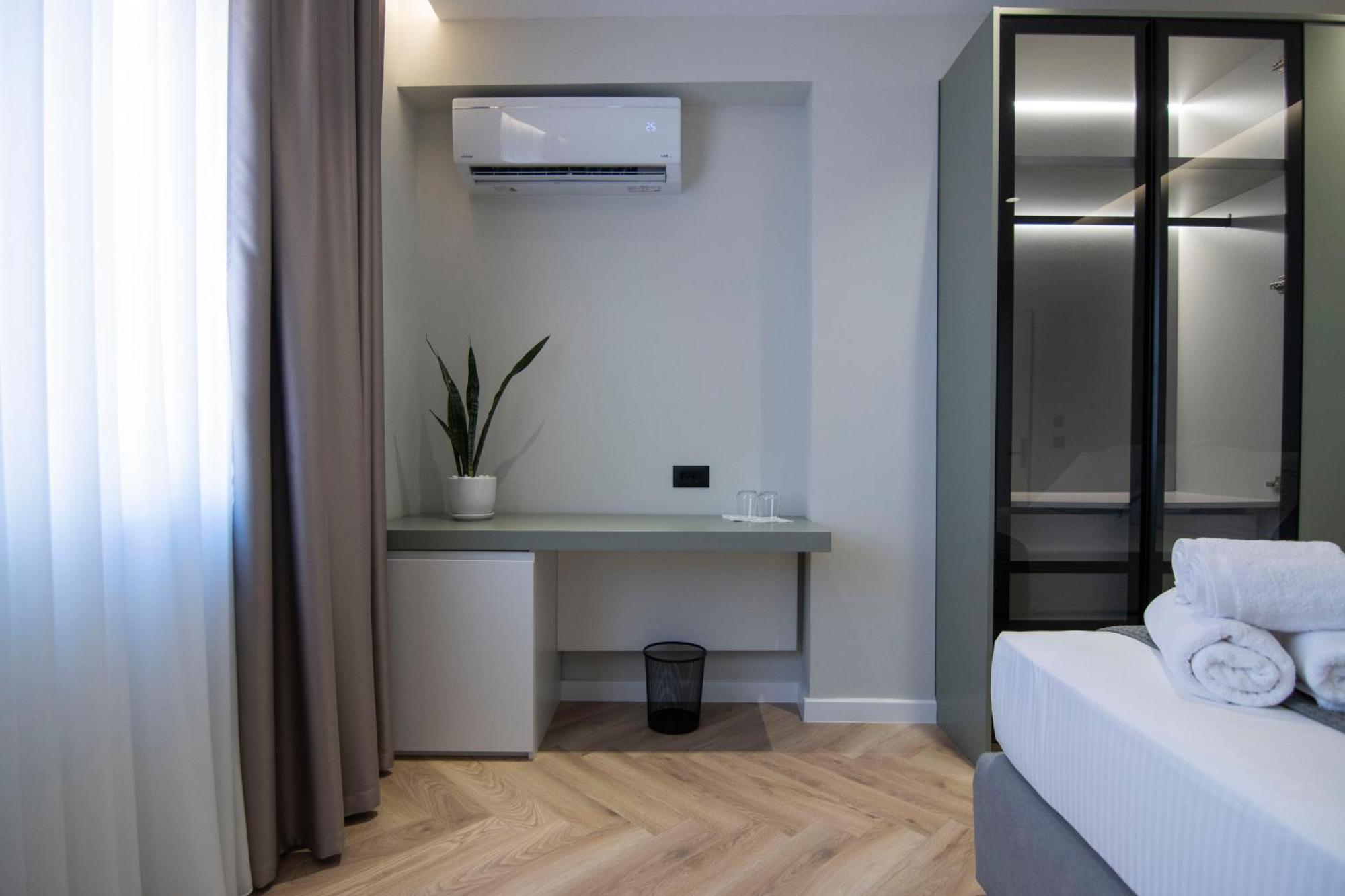 Mina Luxury Rooms Tiranë Ngoại thất bức ảnh