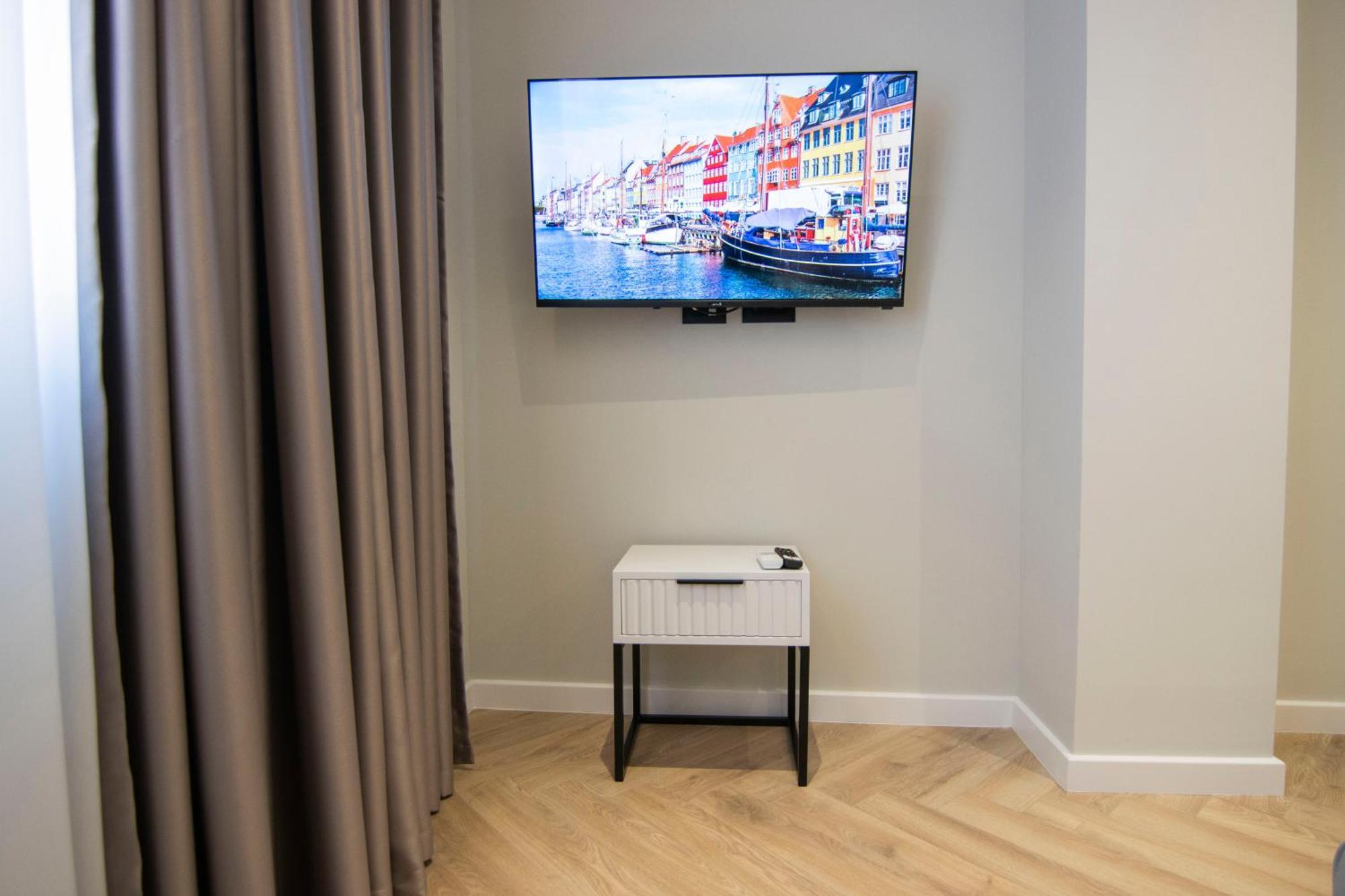 Mina Luxury Rooms Tiranë Ngoại thất bức ảnh