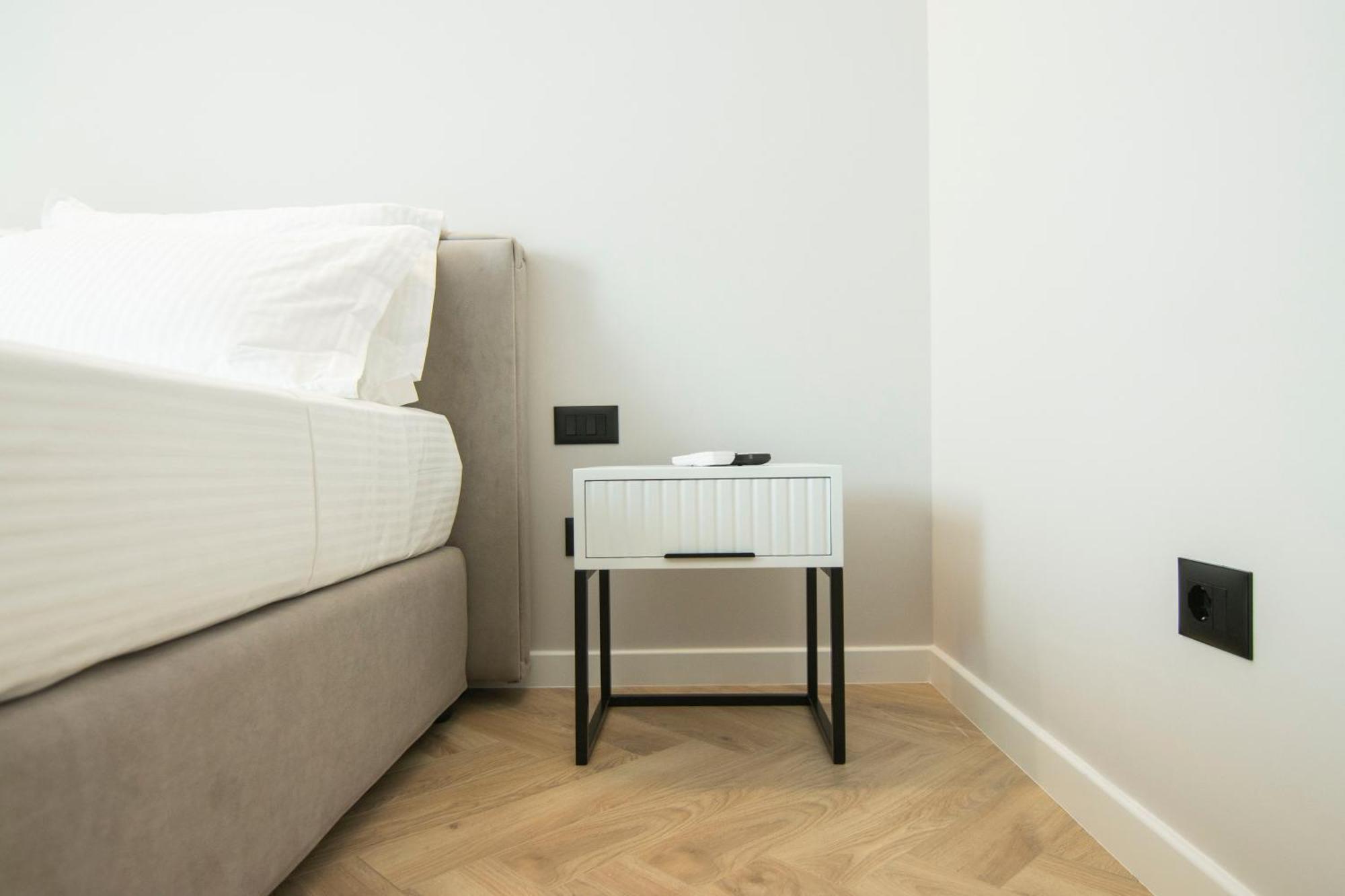 Mina Luxury Rooms Tiranë Ngoại thất bức ảnh