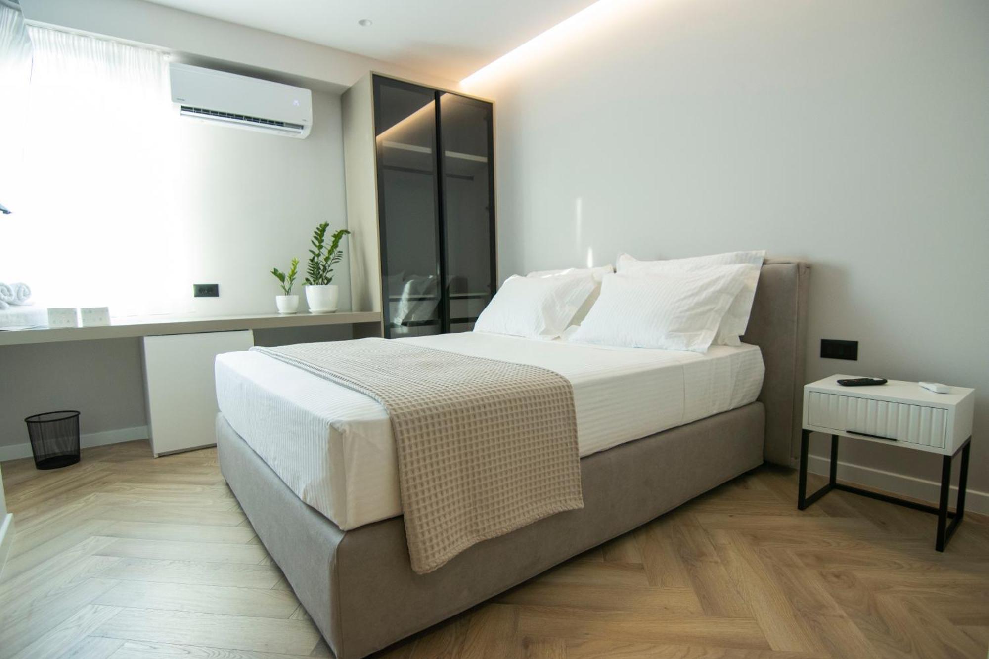 Mina Luxury Rooms Tiranë Ngoại thất bức ảnh