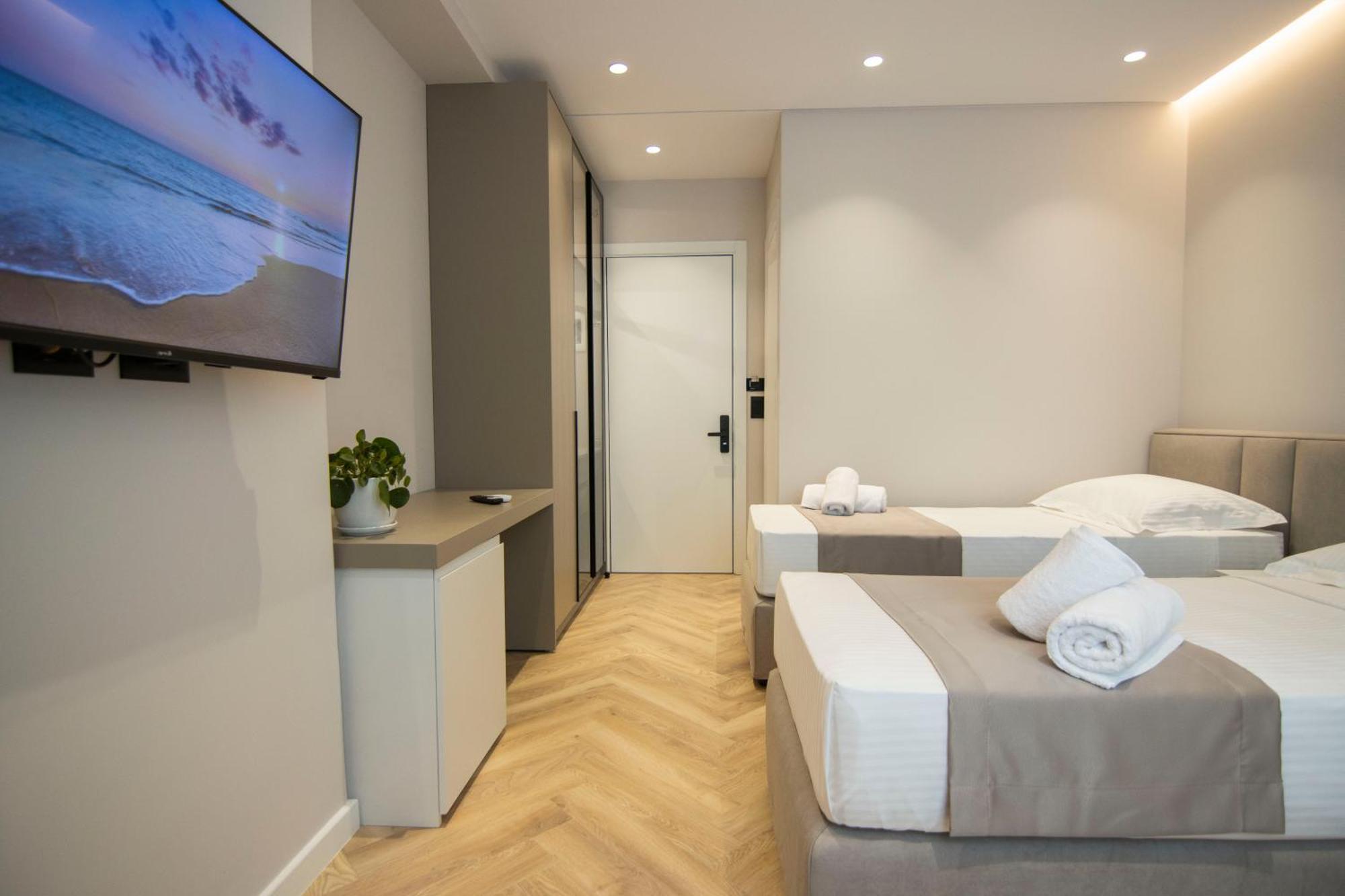 Mina Luxury Rooms Tiranë Ngoại thất bức ảnh