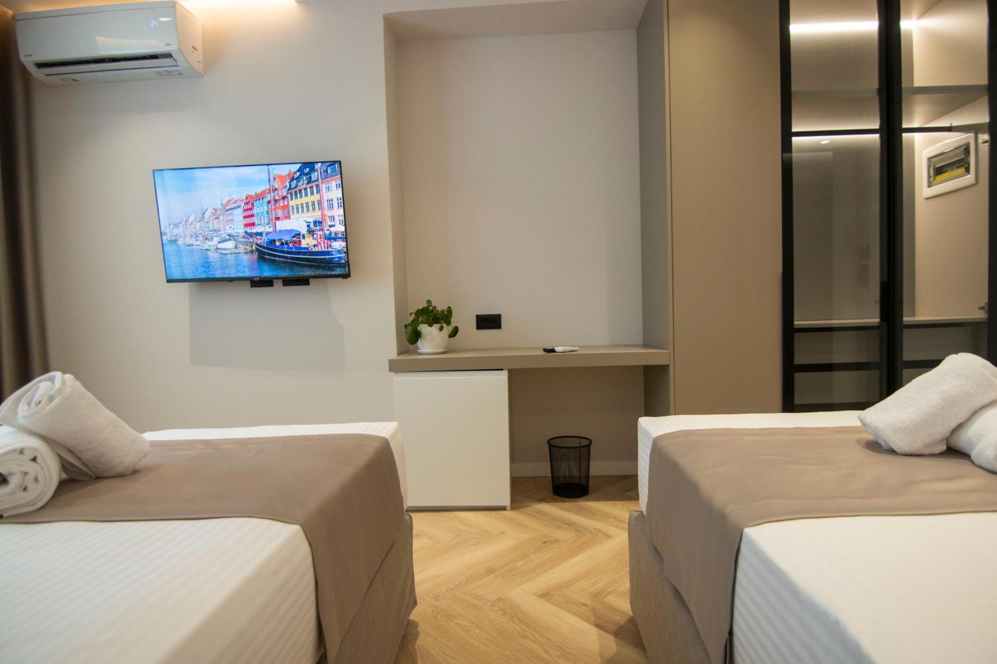 Mina Luxury Rooms Tiranë Ngoại thất bức ảnh